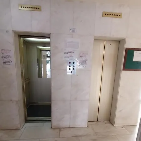 Stelia's Seagate Apt. Apartment