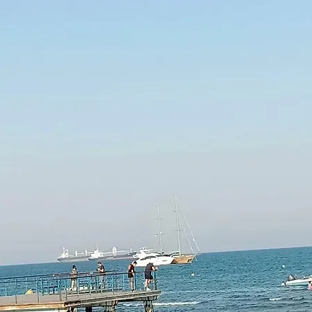 Stelia's Seagate Apt. * Larnaka