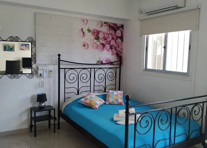 Stelia's Seagate Apt. Апартаменты Ларнака