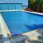 Stelia's Seagate Apt. شقة لارنكا