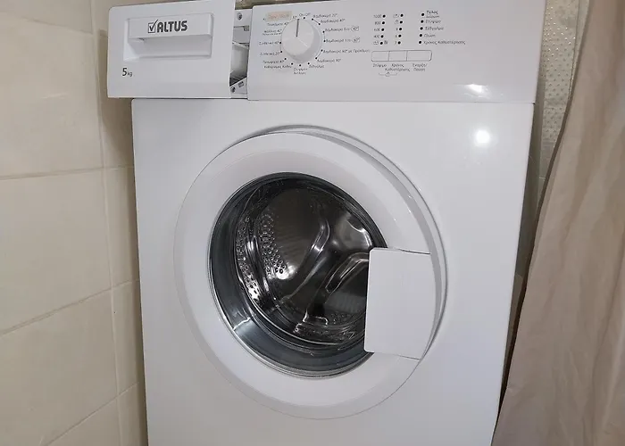 Stelia's Seagate Apt.